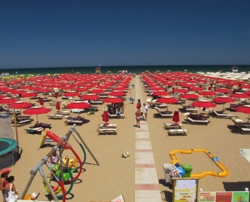 spiaggia hotel petrarca rimini